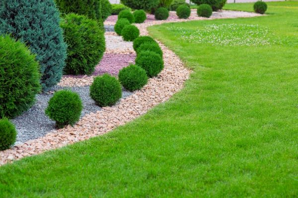 Edging Stones Installation in Sun Prairie